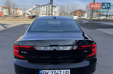 Седан Volvo S90 2018 в 