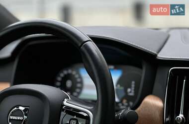Седан Volvo S90 2017 в 