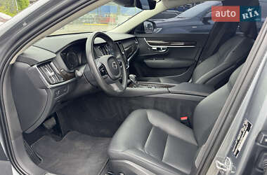 Седан Volvo S90 2019 в 