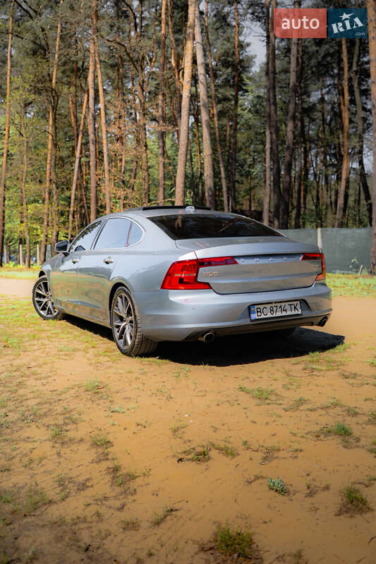 Седан Volvo S90 2017 в Львове