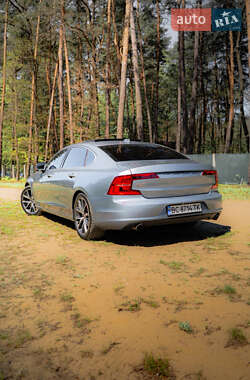 Седан Volvo S90 2017 в 