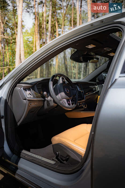 Седан Volvo S90 2017 в Львове
