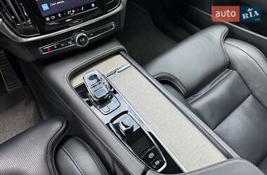 Седан Volvo S90 2022 в 