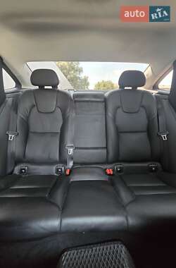 Седан Volvo S90 2016 в 