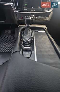 Седан Volvo S90 2016 в 