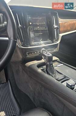 Седан Volvo S90 2016 в 