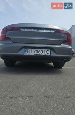 Седан Volvo S90 2016 в 