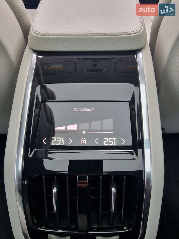Седан Volvo S90 2017 в Киеве фото 30 Седан Volvo S90 2017 в Киеве
