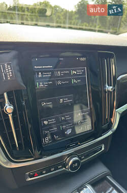 Седан Volvo S90 2017 в 