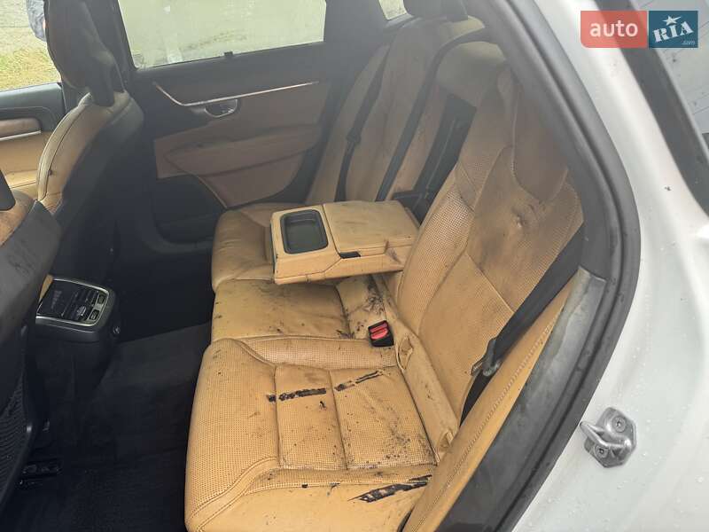 Седан Volvo S90 2016 в Ивано-Франковске