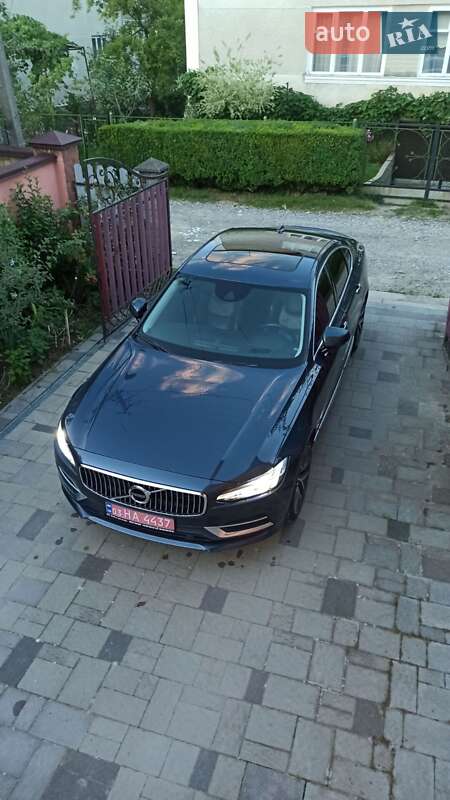 Седан Volvo S90 2017 в Трускавце