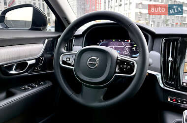 Седан Volvo S90 2024 в 