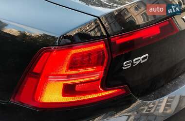 Седан Volvo S90 2016 в 