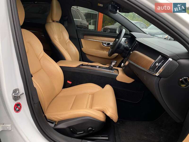 Седан Volvo S90 2019 в Львове