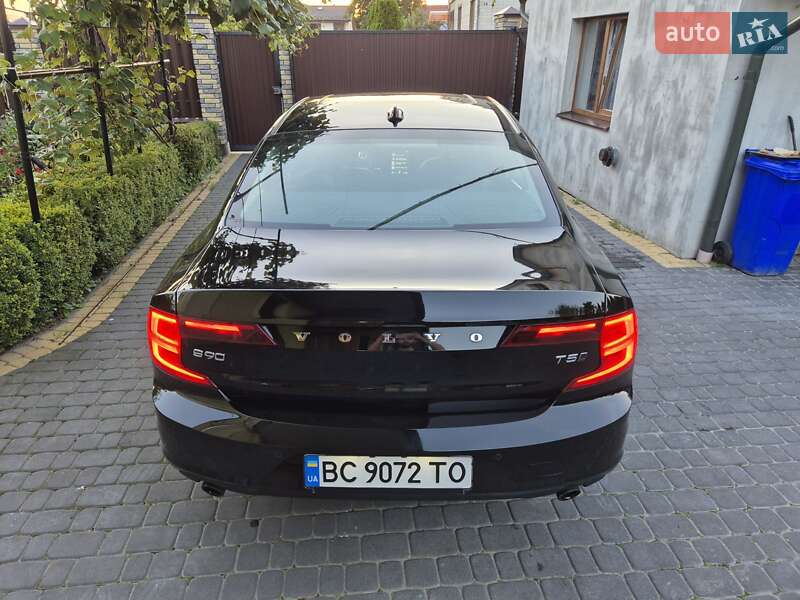 Седан Volvo S90 2017 в Львове