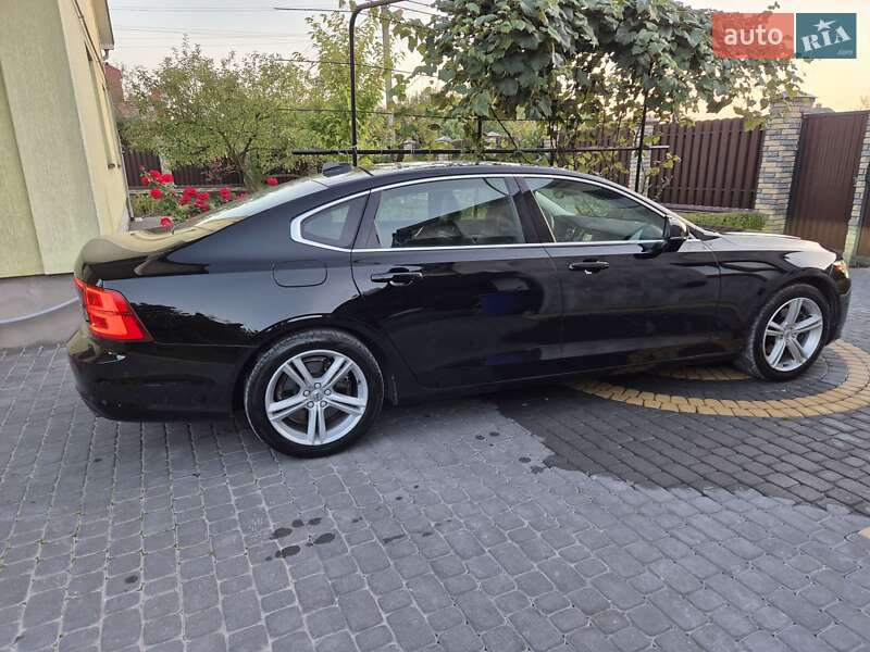 Седан Volvo S90 2017 в Львове