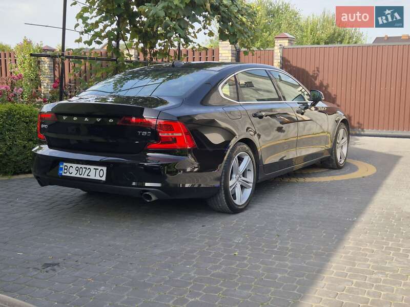 Седан Volvo S90 2017 в Львове