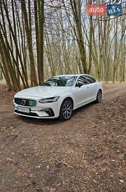 Седан Volvo S90 2016 в 
