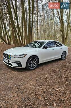 Седан Volvo S90 2016 в 