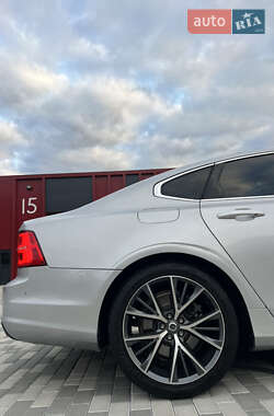 Седан Volvo S90 2018 в 