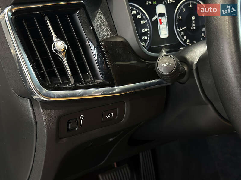 Седан Volvo S90 2017 в Коломые