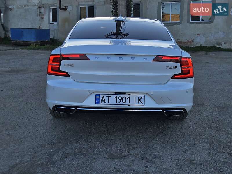 Седан Volvo S90 2017 в Ивано-Франковске