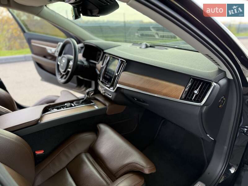 Седан Volvo S90 2018 в Днепре фото 27 Седан Volvo S90 2018 в Днепре