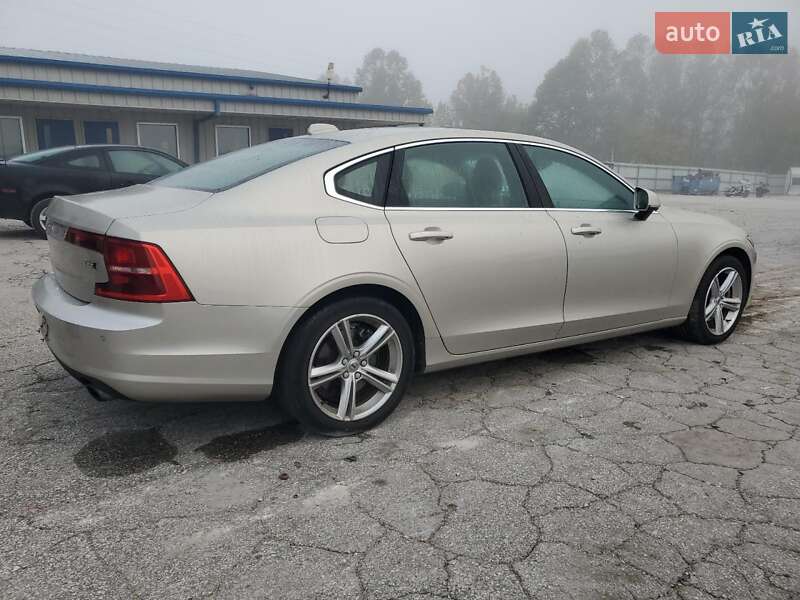 Седан Volvo S90 2018 в Івано-Франківську