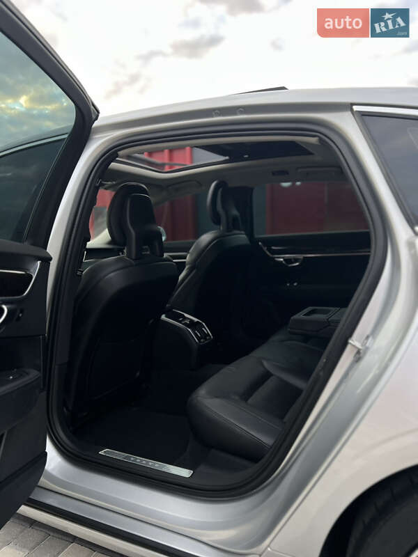Седан Volvo S90 2018 в Львове