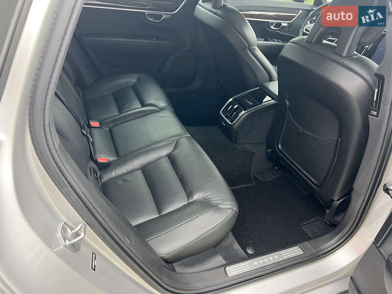 Седан Volvo S90 2017 в Здолбуніві