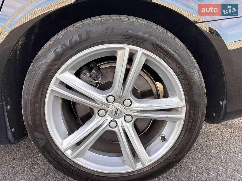 Седан Volvo S90 2017 в Львове