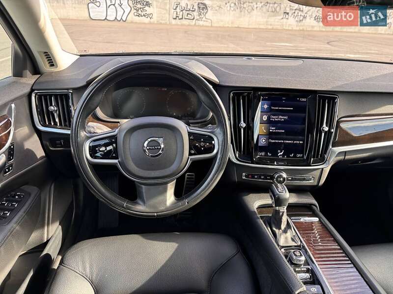 Седан Volvo S90 2017 в Львове