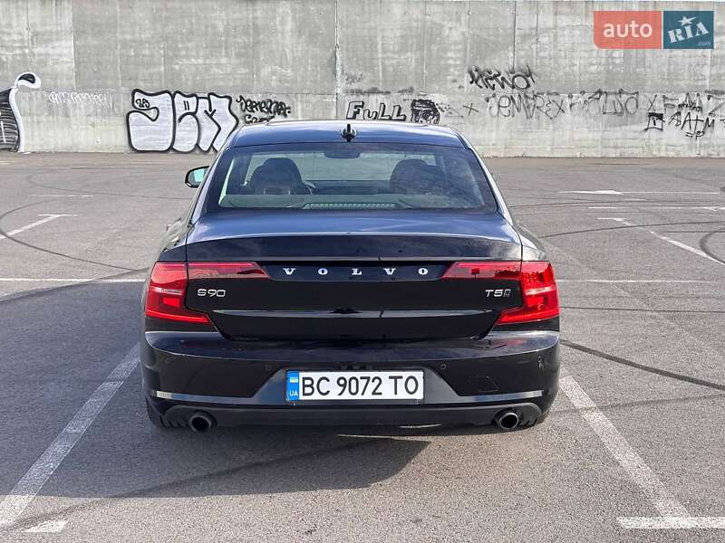 Седан Volvo S90 2017 в Львове