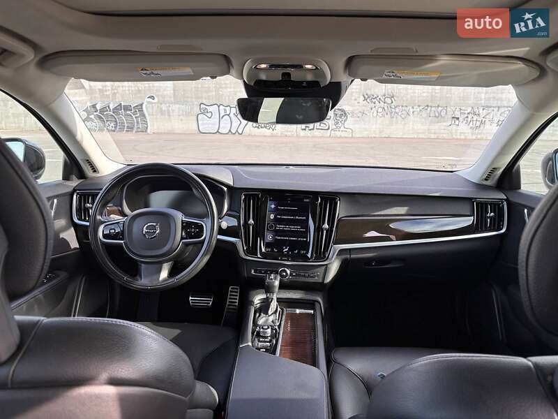 Седан Volvo S90 2017 в Львове