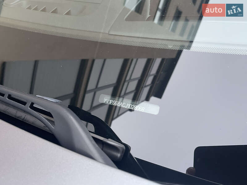 Седан Volvo S90 2017 в Чернівцях