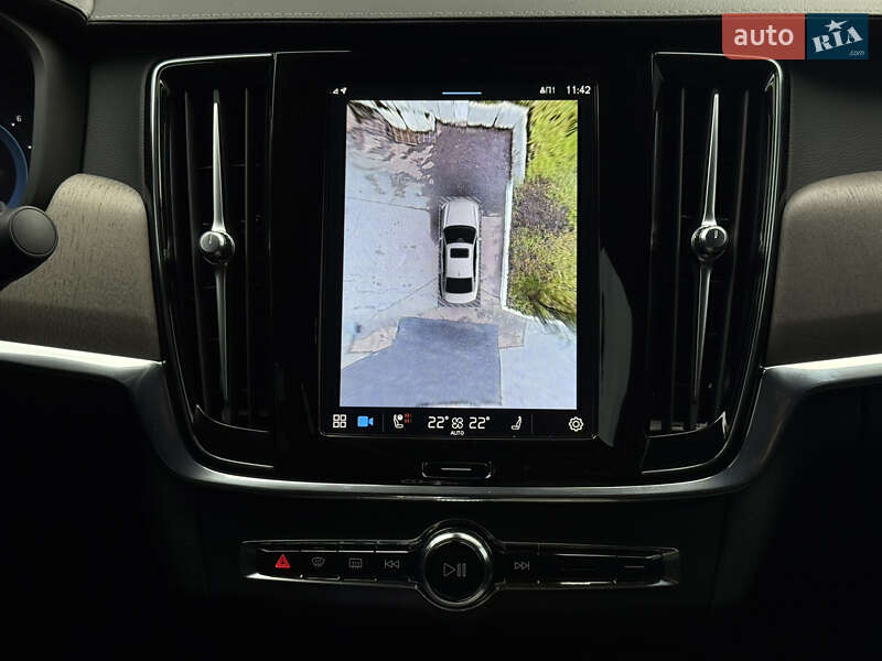 Седан Volvo S90 2023 в Києві