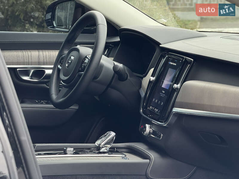 Седан Volvo S90 2023 в Києві