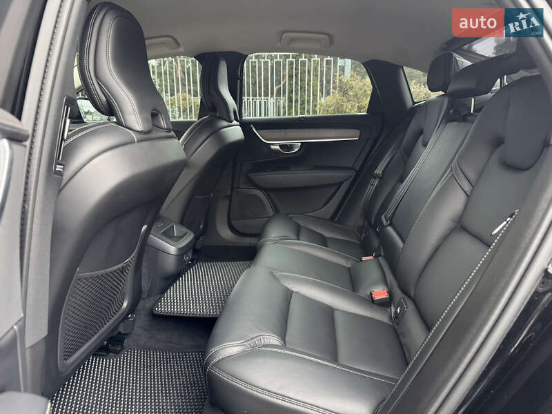 Седан Volvo S90 2023 в Києві