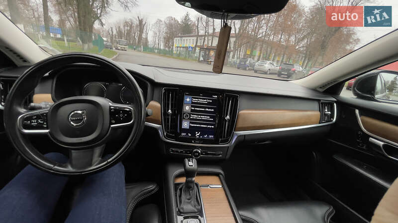 Седан Volvo S90 2019 в Дударкові