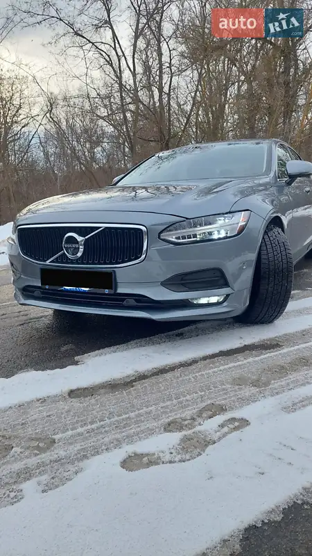 Volvo S90