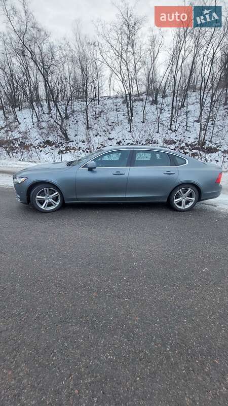 Седан Volvo S90 2017 в Звенигородке