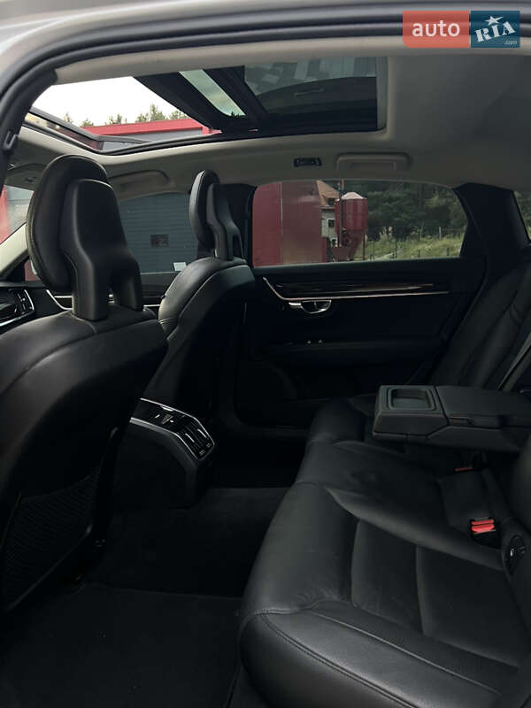 Седан Volvo S90 2018 в Львове