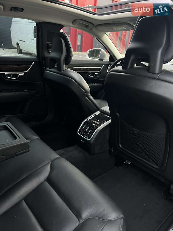 Седан Volvo S90 2018 в Львове