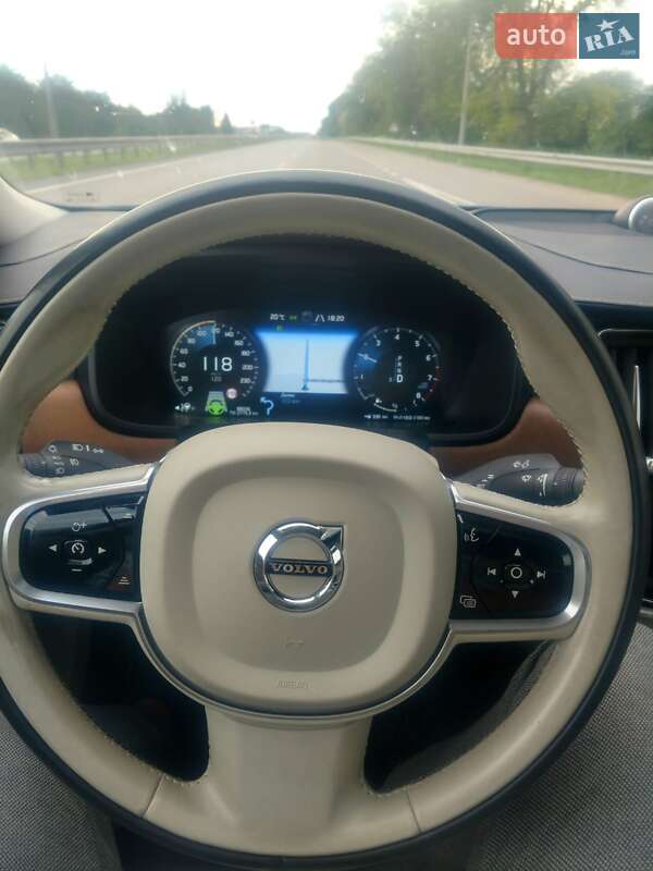 Седан Volvo S90 2016 в Днепре