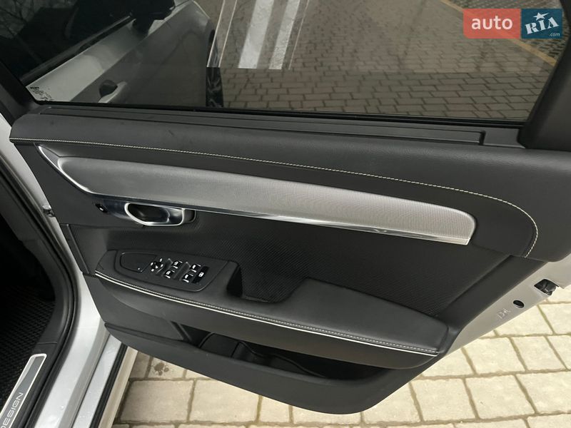 Седан Volvo S90 2020 в Ивано-Франковске