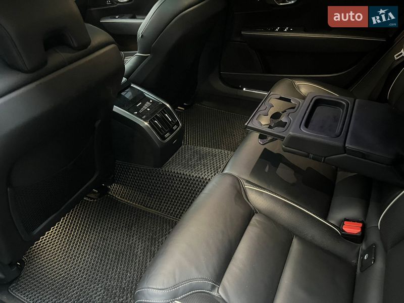 Седан Volvo S90 2020 в Ивано-Франковске