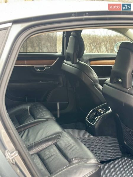 Седан Volvo S90 2017 в Ивано-Франковске