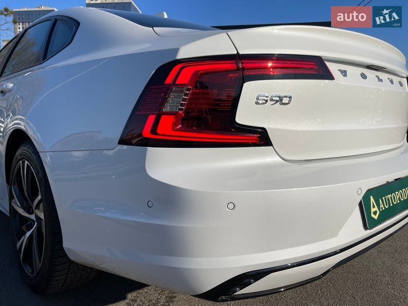 Седан Volvo S90 2021 в Киеве