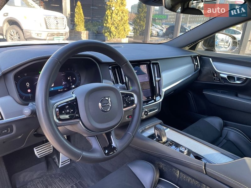 Седан Volvo S90 2021 в Киеве