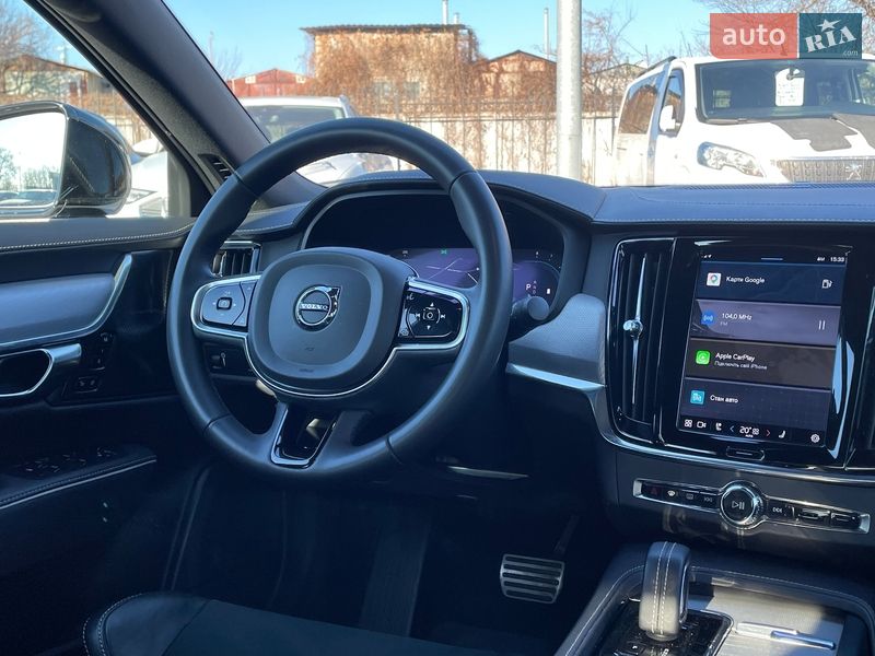 Седан Volvo S90 2021 в Киеве